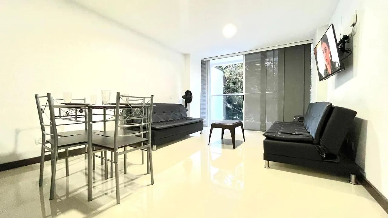 Aparthotel Apartamento Moderno En Conquistadores, Excelente Ubicacion Medellin Colombia
