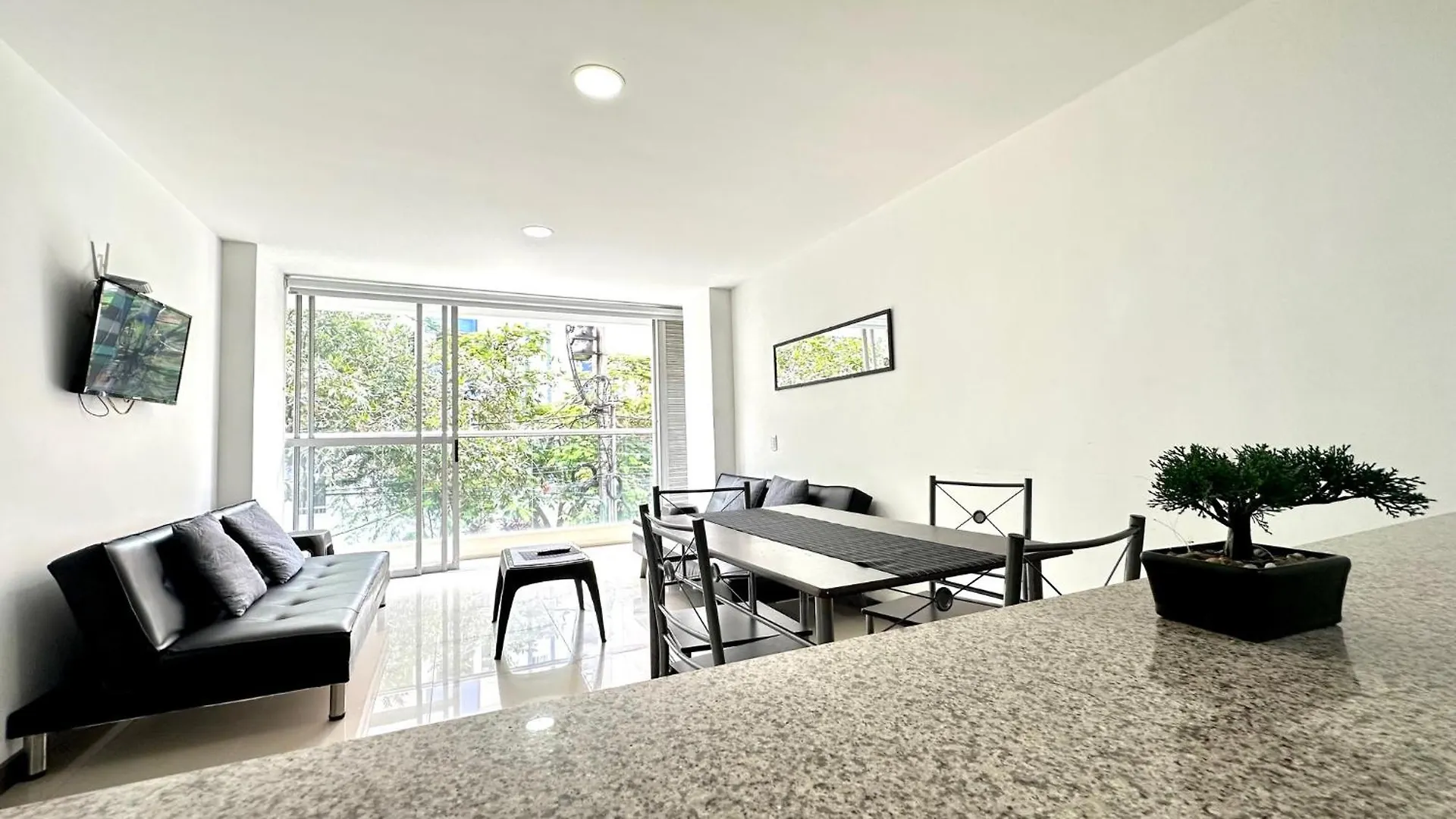 Apartamento Moderno En Conquistadores, Excelente Ubicacion Medellin 0*,