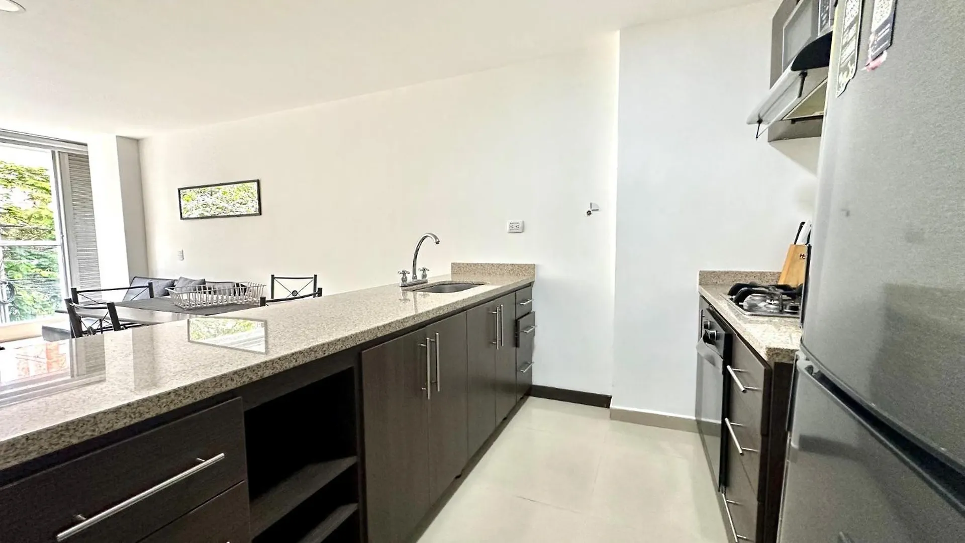 Apartamento Moderno En Conquistadores, Excelente Ubicacion Medellin