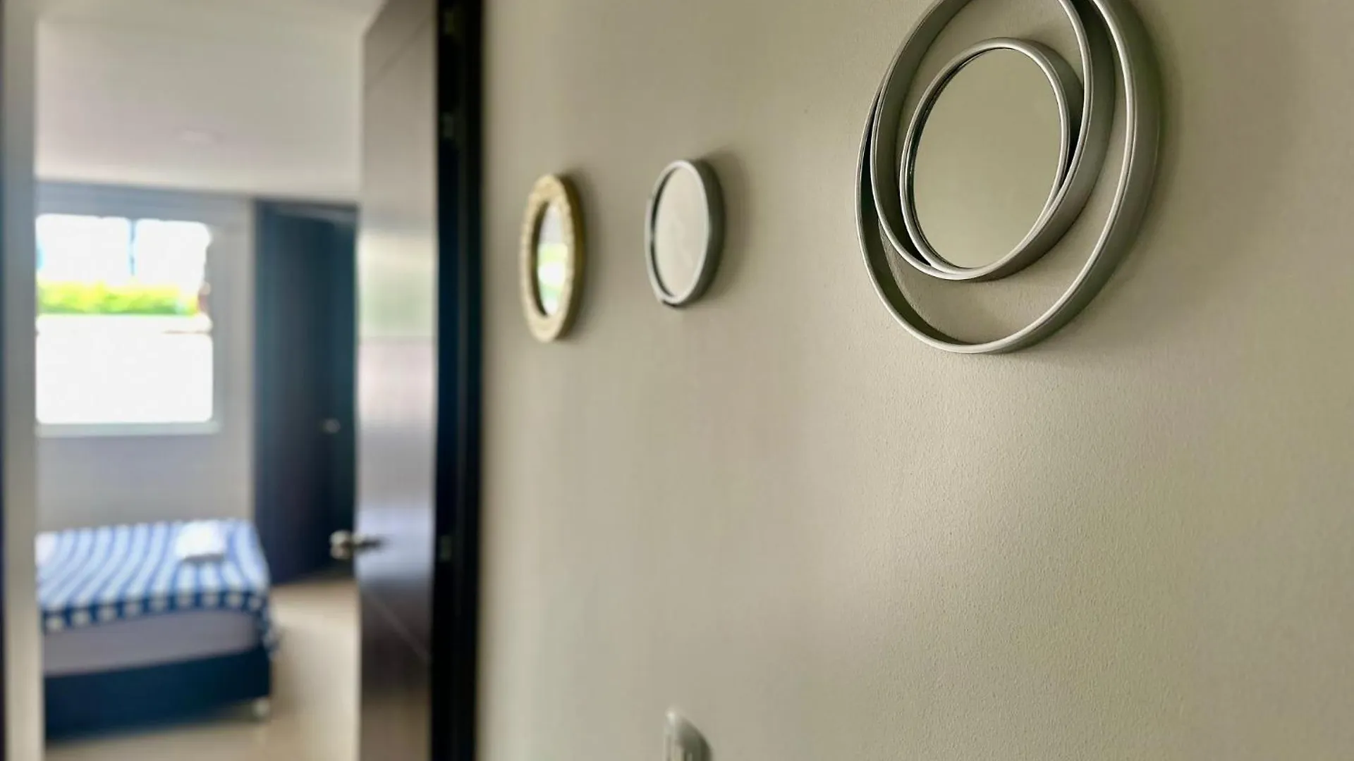 Aparthotel Apartamento Moderno En Conquistadores, Excelente Ubicacion Medellin