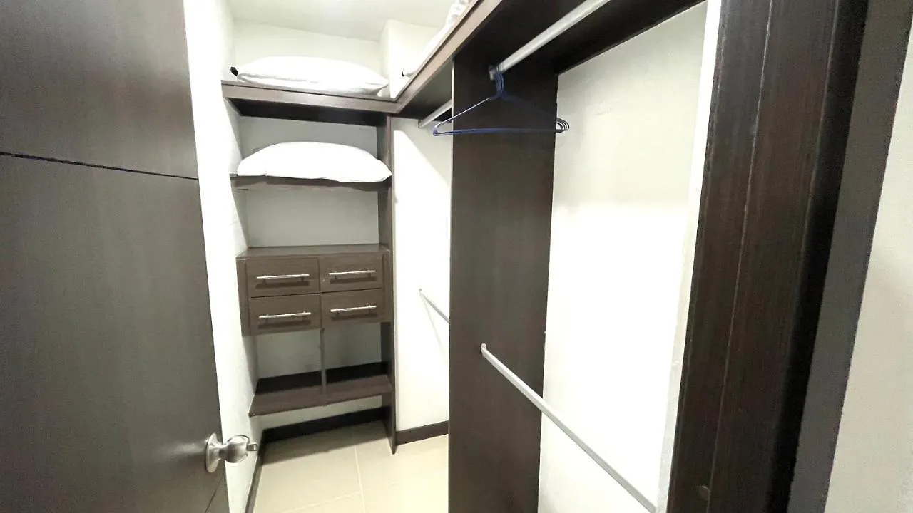 Apartamento Moderno En Conquistadores, Excelente Ubicacion Medellin Colombia