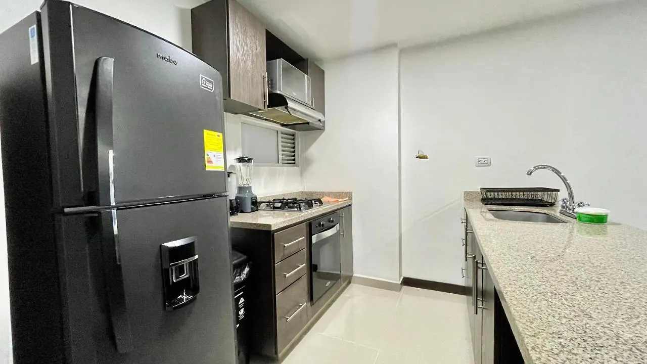 Apartamento Moderno En Conquistadores, Excelente Ubicacion Medellin 0*,  Colombia